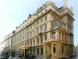 Averard Hotel