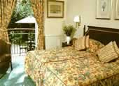 Blooms Town House Hotel